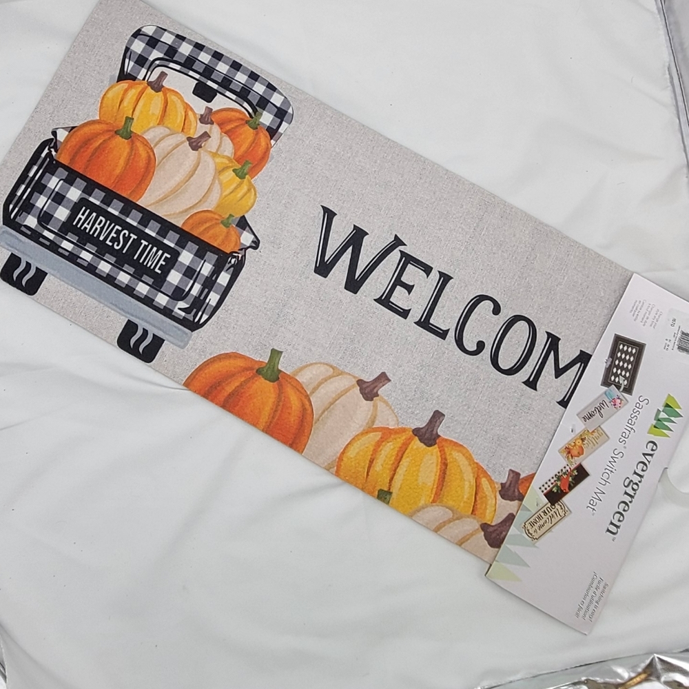 Evergreen Pumpkin Plaid Truck Sassafras Switch Mat, NWT